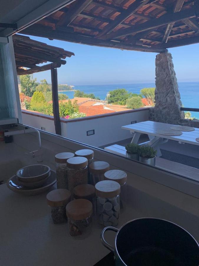 Boutique Apartment With Beach Within Walking Distance, Near Tropea Parghelia Esterno foto