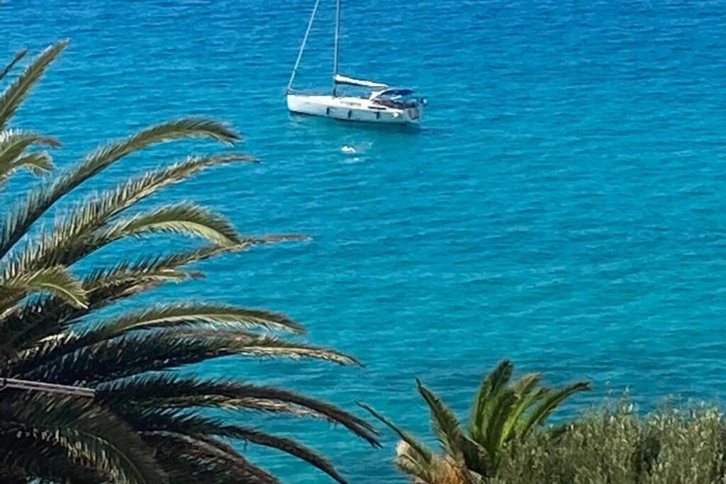 Boutique Apartment With Beach Within Walking Distance, Near Tropea Parghelia Esterno foto