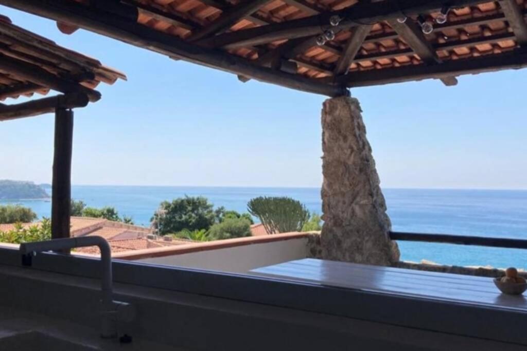Boutique Apartment With Beach Within Walking Distance, Near Tropea Parghelia Esterno foto