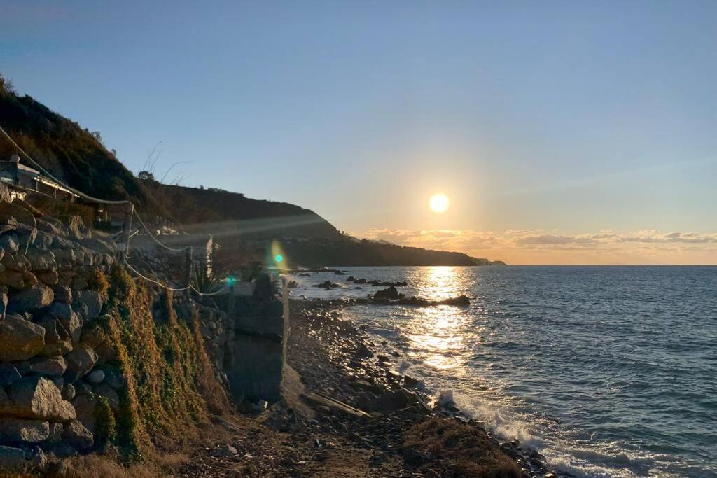 Boutique Apartment With Beach Within Walking Distance, Near Tropea Parghelia Esterno foto